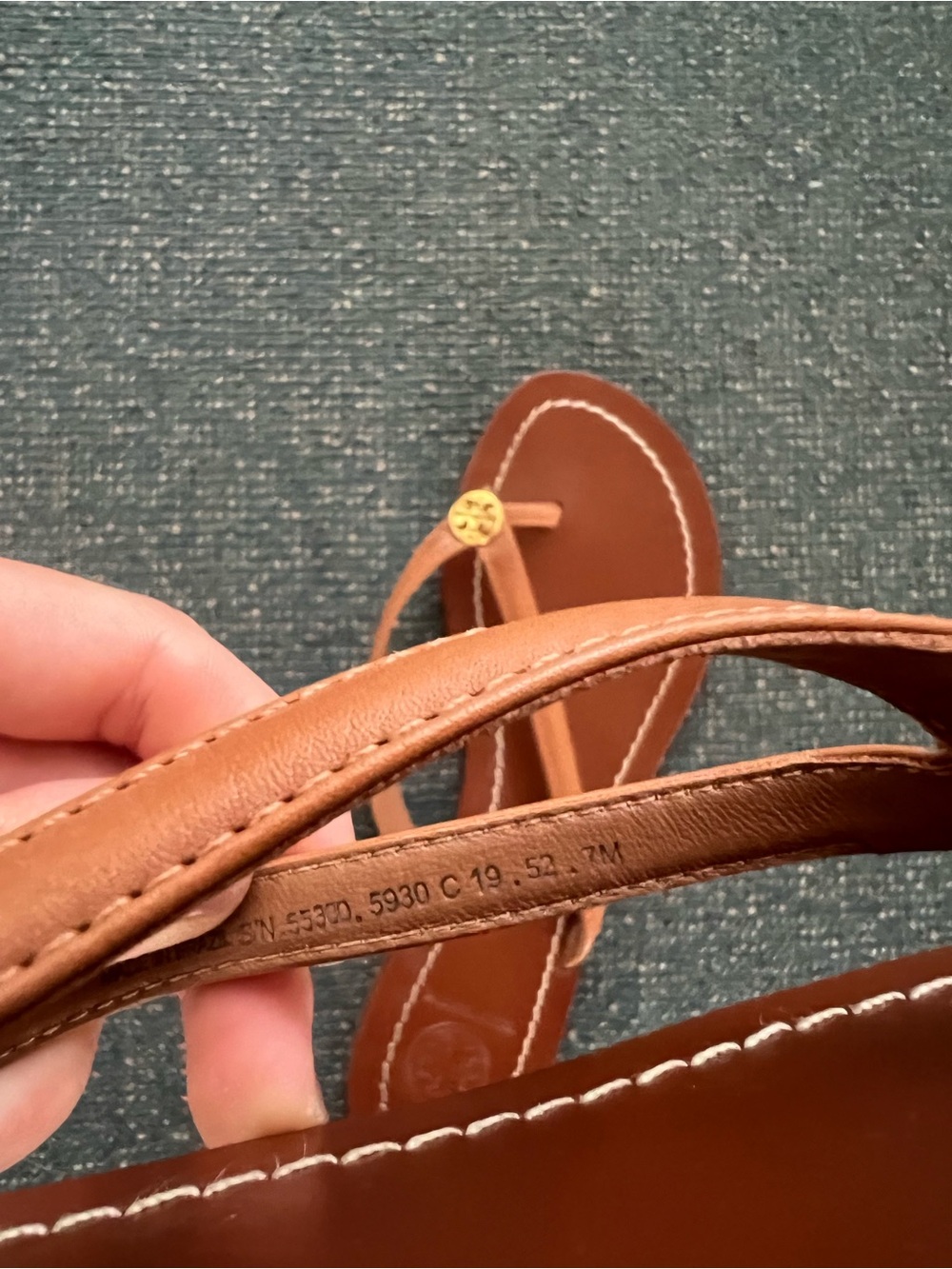 Tory Burch Tan Brown Leather Logo Thong Sandals - Picture 3 of 3